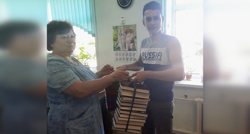 Кировчане передали более 2000 книг в сельские библиотеки