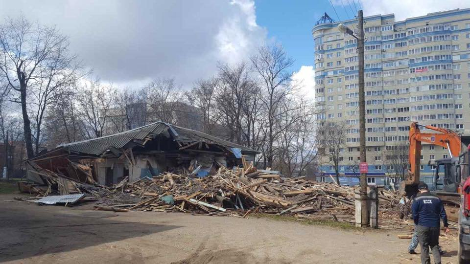 В Кирове сносят больничный городок за "Алыми парусами"