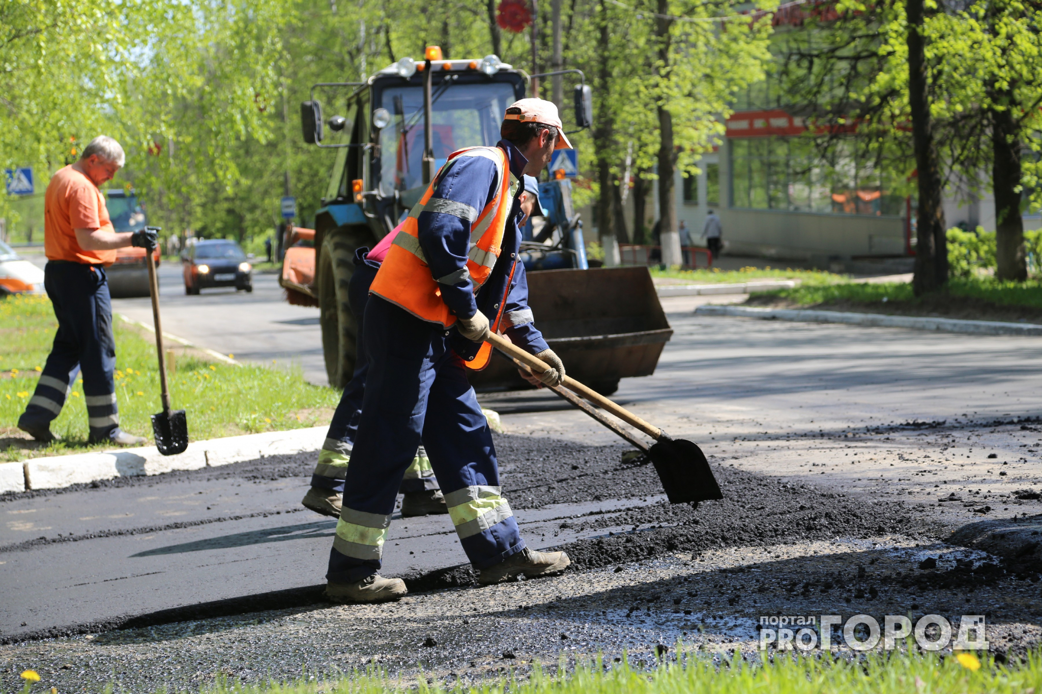На нескольких улицах Кирова из-за ремонта дорог перекроют движение для авто