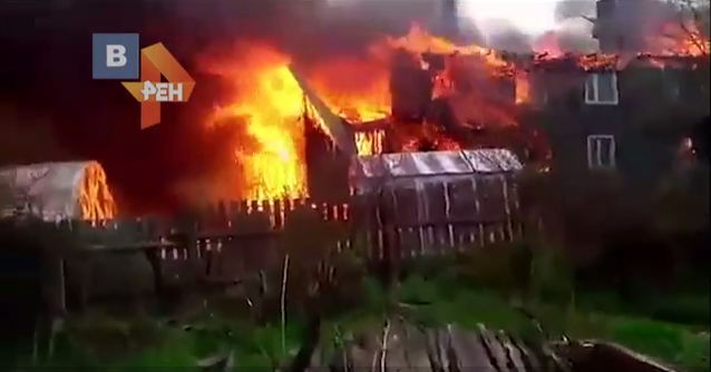 Появилось видео пожара в Орлове, где сгорели четыре жилых дома
