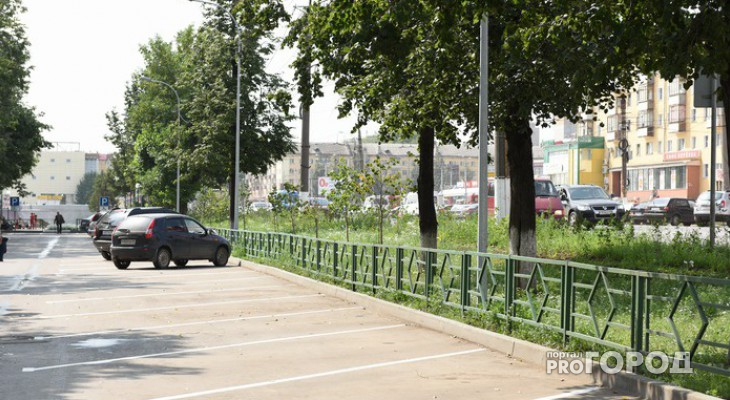 Кировские власти подсчитали доход от платной парковки на Комсомольской