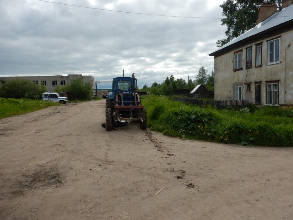 В Кировской области тракторист насмерть сбил молодого мужчину