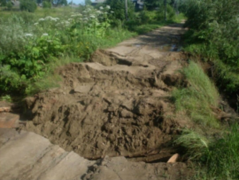 В Кировской области из-за паводка прорвало дамбу