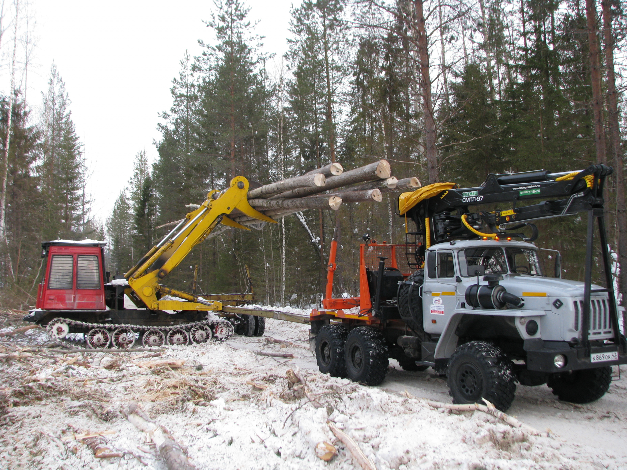 В исправительную колонию в Кировской области покупают лесовоз за 3 миллиона