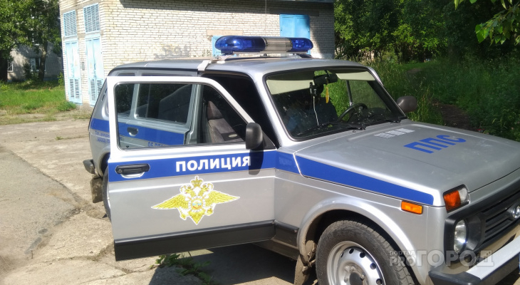 В Кировской области из квартиры пенсионера похитили 100 тысяч рублей