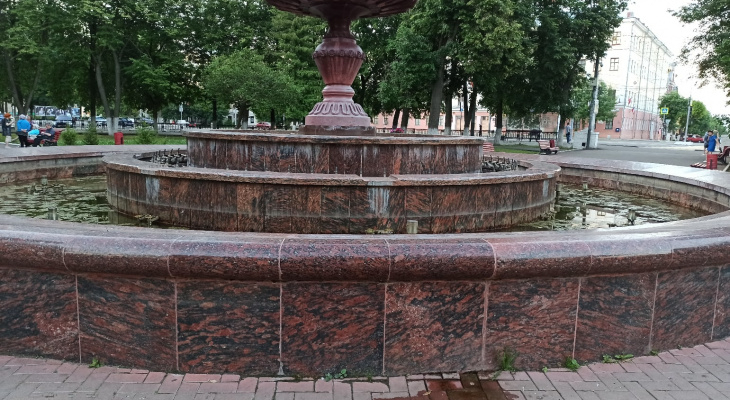 В Кирове 23 сентября отключили фонтан на Театральной площади