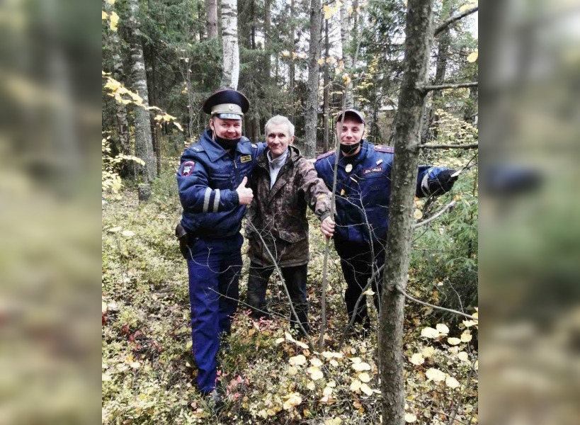 В Кировской области полицейские спасли заблудившегося пенсионера