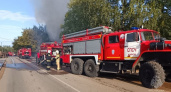 В Кирове пожар уничтожил дом и две машины: погиб человек  