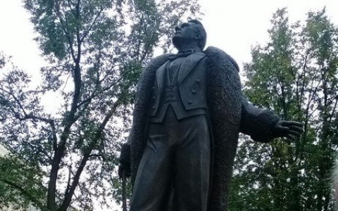 В Кирове отпраздновали день рождения памятника