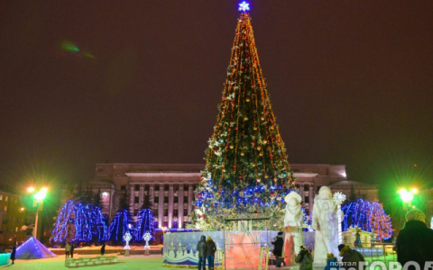 Полная афиша новогодних праздников 2020 в Кирове: интерактивные шоу и фейерверки