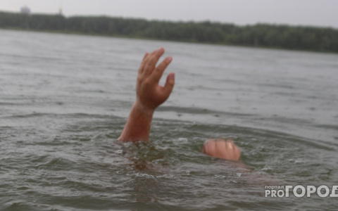 В Кировской области двое мужчин утонули во время купания