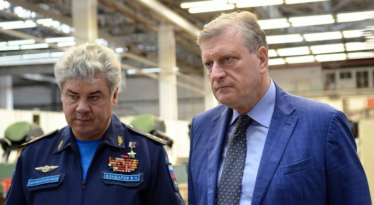 Главком военно-космических сил ушел в отставку и стал сенатором от Кировской области