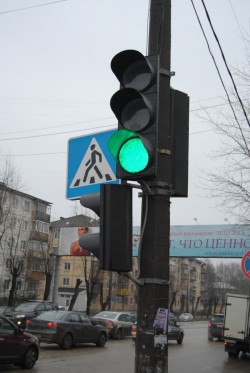 В Кирове сбили мальчика, который переходил дорогу на «зеленый»