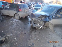 В Кирове столкнулись четыре авто: есть пострадавшие