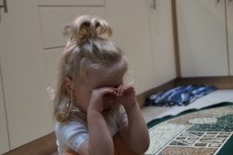 В Кирове глухонемой отец бросил своего ребенка головой об асфальт