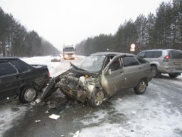 Крупное ДТП в Кировской области: столкнулись 4 автомобиля
