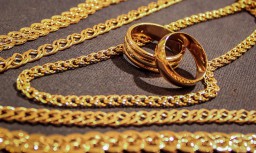 Кировские полицейские поймали вора ювелирных украшений из магазина