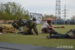 День Победы в Кирове: реконструкция сражений и выступление спецназа