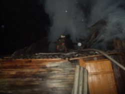 Ночной пожар в Кирово-Чепецком районе: спасатели боролись с огнем пять часов