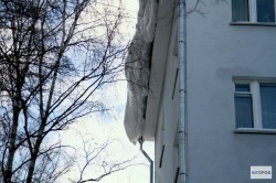 В Кирове за два дня из-за схода снега с крыш пострадали четыре человека