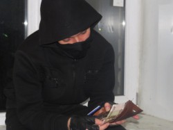 В Кирове на Лепсе ограбили салон сотовой связи