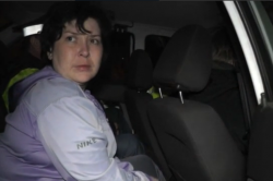 Видео: автоинспекторы задержали пьяную кировчанку, которая везла двухлетнюю дочь домой