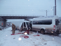 МЧС опубликовало список 14 пострадавших и погибшего в ДТП на трассе Киров-Советск