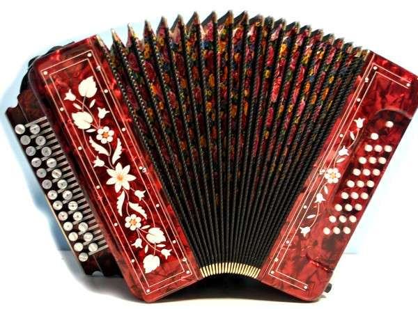 Играй, гармонь, звени, частушка!