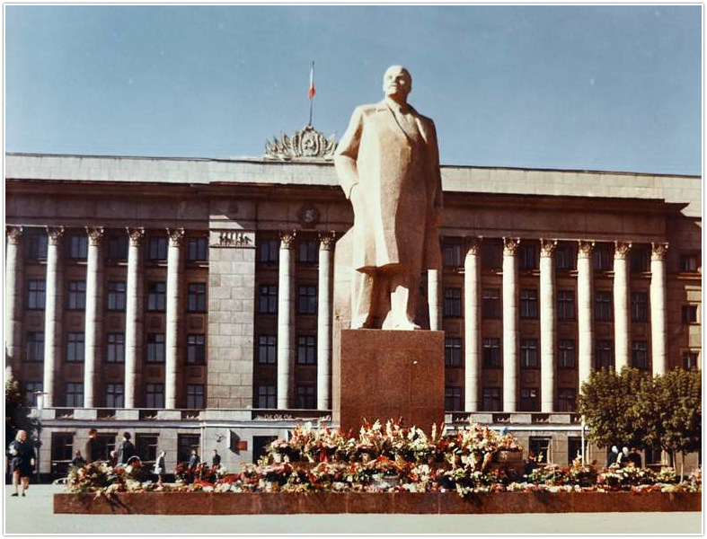 открытие памятника Ленину в Кирове 1970 год