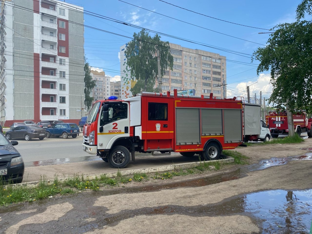 В Кирове на Щорса загорелось здание кафе