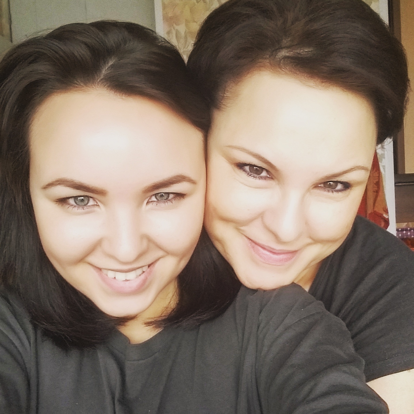 День матери. Поздравления для родных, любимых, невероятных мам