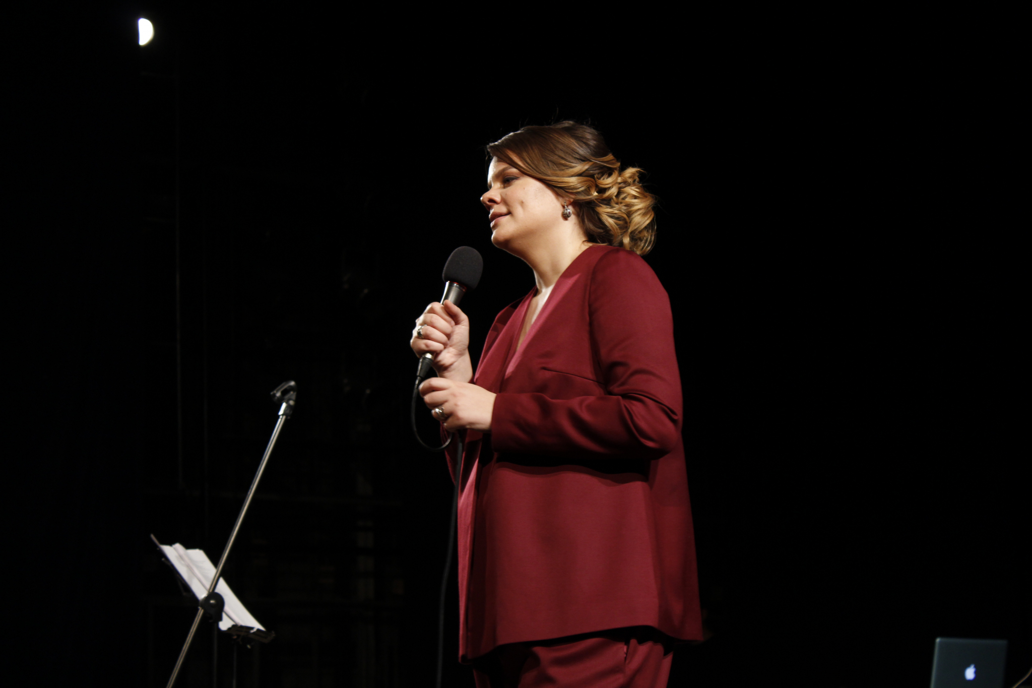 Город в лицах: в Кирове прошел концерт Веры Полозковой