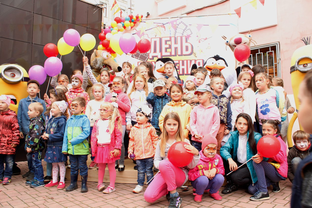 Город в лицах: кировчане отпраздновали 60-летие кинотеатра "Смена"