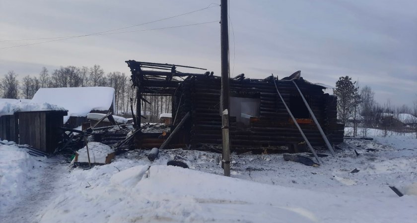 В Кировской области в сгоревшем доме нашли останки тела мужчины