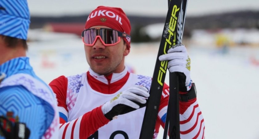 Алексей Червоткин стал олимпийским чемпионом в эстафете 4 по 10 километров 