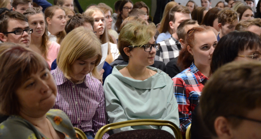 Почти половина кировских выпускников хотят сдавать ЕГЭ по обществознанию