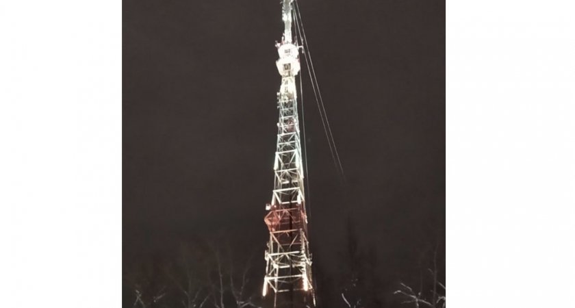На кировской телебашне включат иллюминацию в честь Дня защитника Отечества