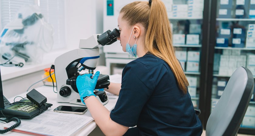 В Кировском Центре онкологии в три раза увеличилось количество лабораторных исследований