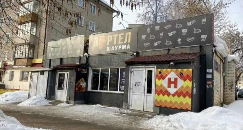 Кировская пара организовывала азартные игры в точке по продаже шаурмы