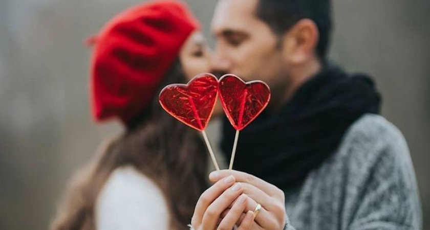 Делаем подарки в День влюбленных: чем будет выгодна кредитная карта