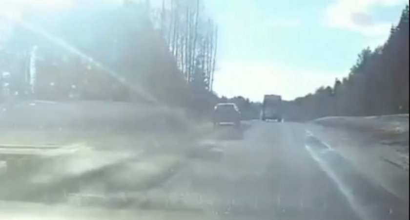 Появилось видео момента смертельного ДТП в Слободском районе