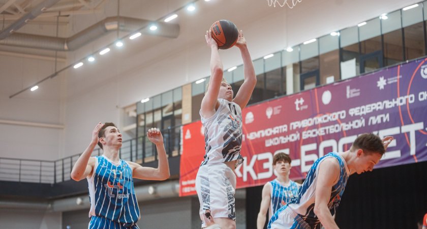 Сразу две кировские команды прошли в суперфинал юбилейного, 15-го сезона ШБЛ "КЭС-БАСКЕТ"