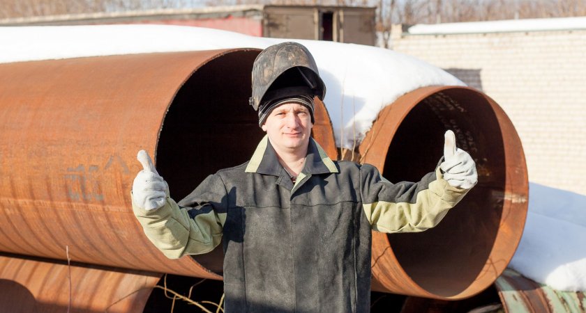 "Сварю мангал с закрытыми глазами": кировский электрогазосварщик рассказал о своей работе