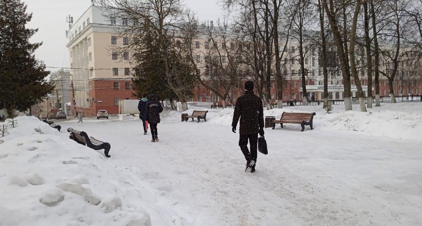 В выходные в Кирове ожидаются снегопад и гололедица