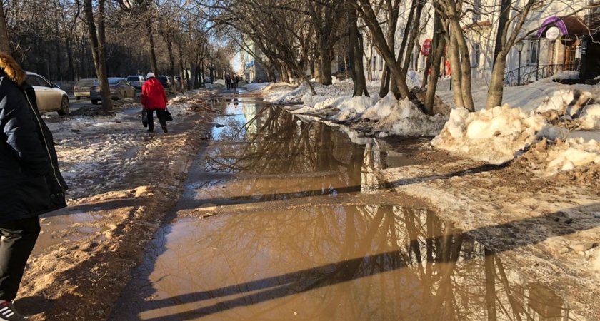 Мэрия Кирова обязала подрядчиков следить за состоянием улиц из-за неустойчивой погоды