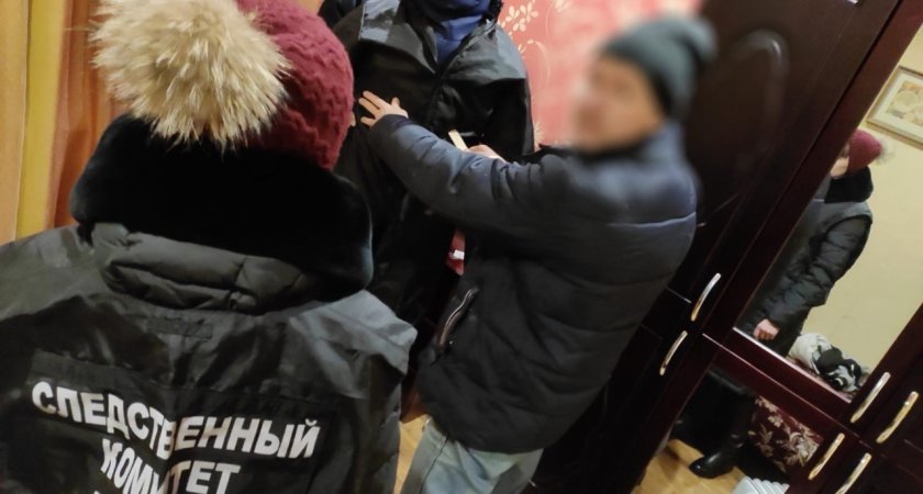 В Кировской области мужчина воткнул подруге нож в горло
