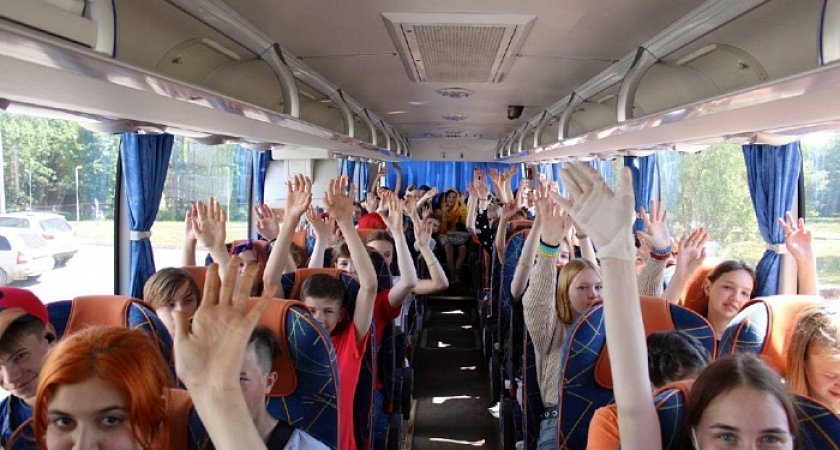 Кировские родители смогут купить путевку  в детский лагерь за 12 тысяч рублей 