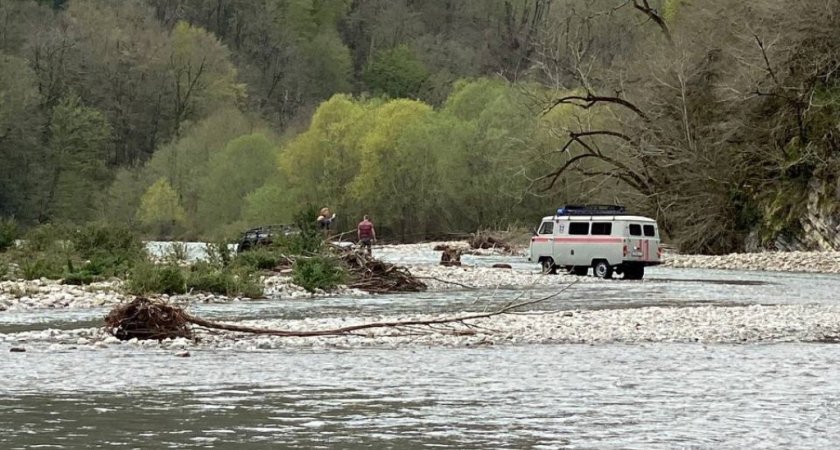 В Сочи кировская туристка прыгнула в горную реку и ее унесло течением