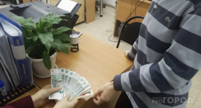 В Кирове сотрудника транспортной компании обвинили в получении подкупов