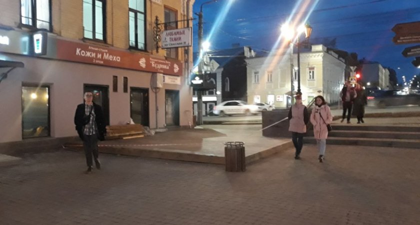 "Что за барский подход?": кировчан возмутили действия ресторатора в историческом центре 
